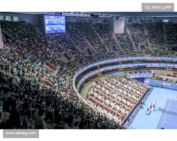 长沙打造网球与音乐盛宴 球迷街头表演点燃赛事氛围 长沙打造网球与音乐盛宴 球迷街头表演点燃赛事氛围